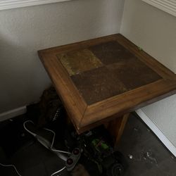 2 End Tables And A Coffee Table 