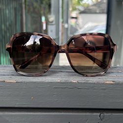 Brown Tortoise Shell Sunglasses w/ Light Brown Lenses