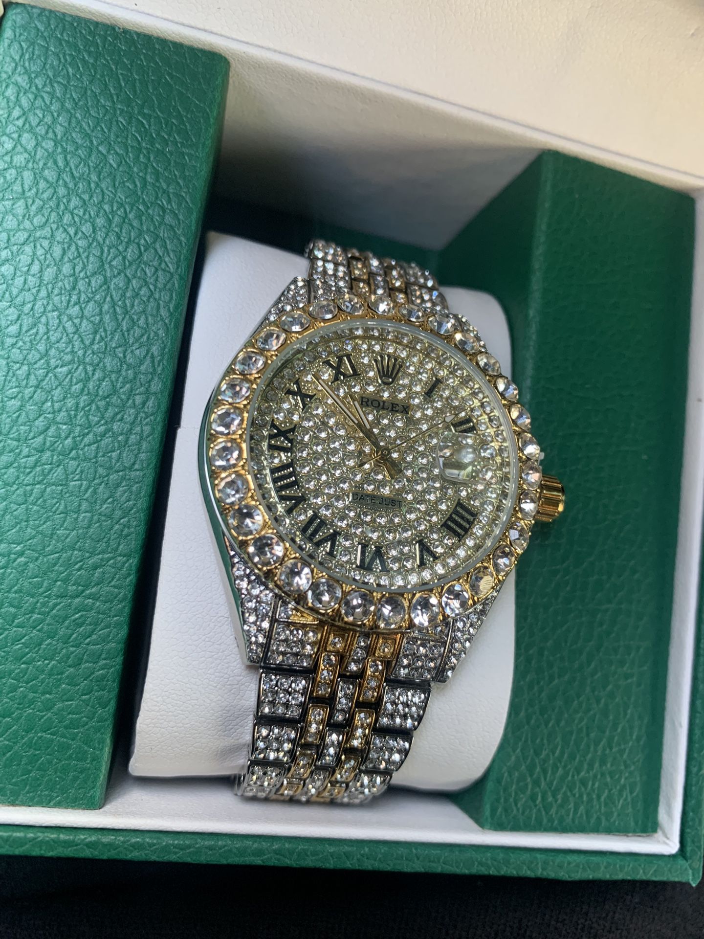 VVS Moissanite Watch Pass Diamond Test