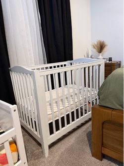 Mini crib