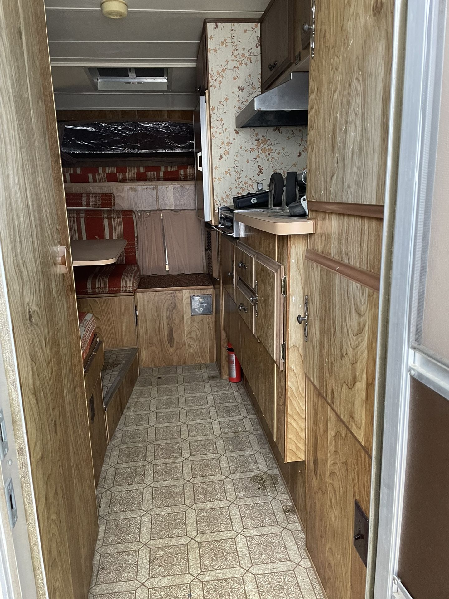 1984 Coachmen Truck Camper 8 1/2