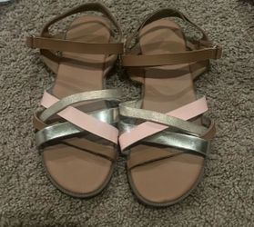 Sandals Size 4