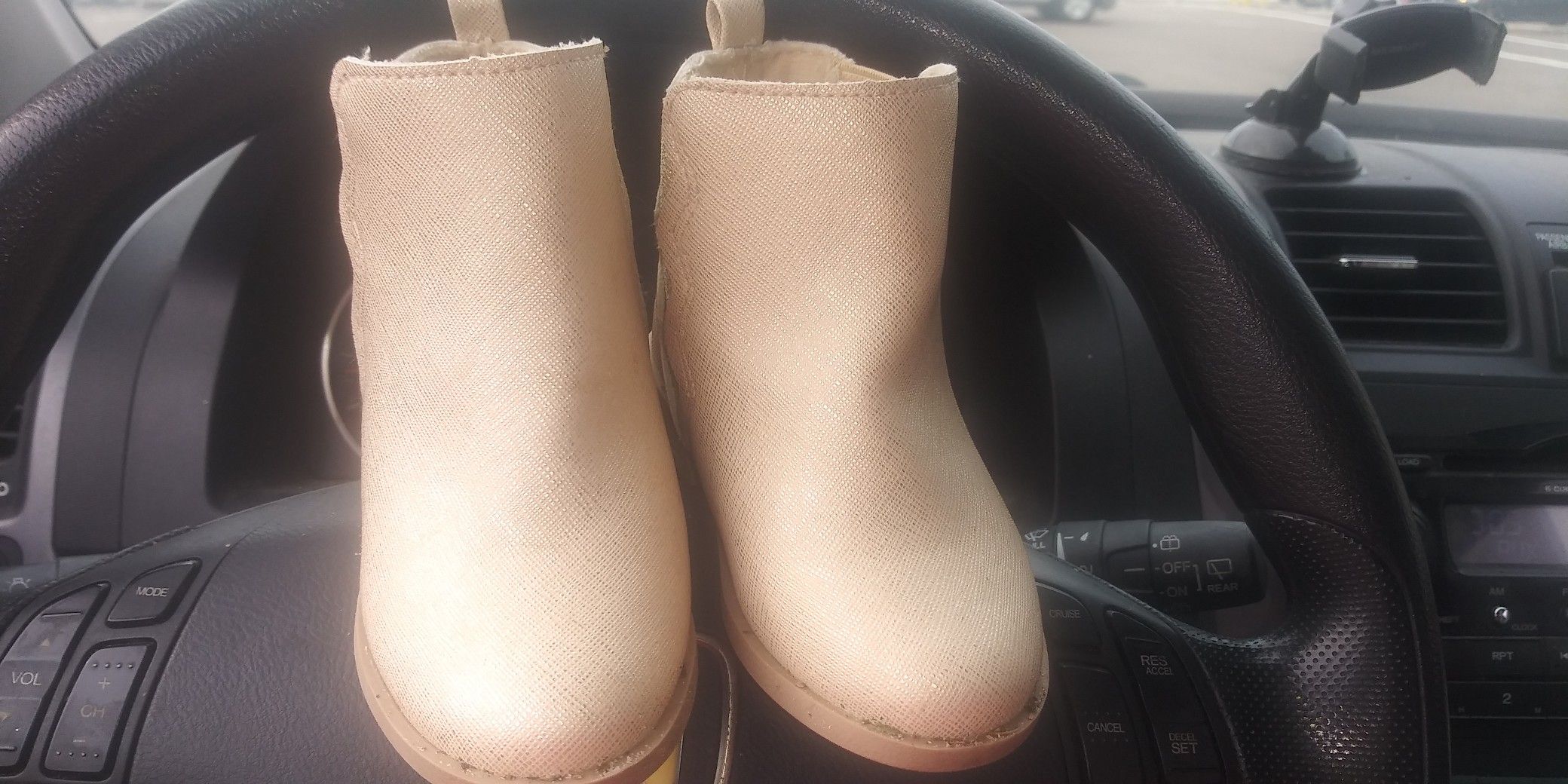 Crazy 8 Cream toddler girl SIZE 7 boots