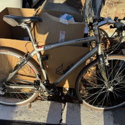 Specialized Carbon Fiber Bike With Small Dent I the Middle 