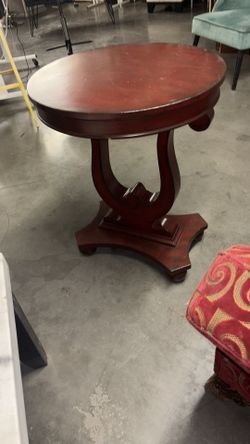 Antique Mahogany Nightstand/End Table 