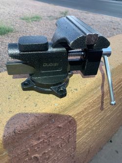 6 in. Heavy-Duty Bench Vise with Swivel Base