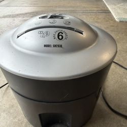 Paper Shredder Model SH2836, good condition work great 👍. Just $15.
