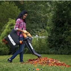 TRIVAC 2 W/ MULTI-STAGE ALL METAL MULCHING SYSTEM (WG509) LIKE NEW )