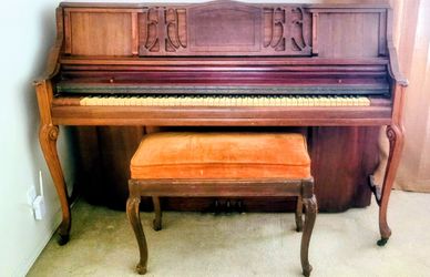 Free Piano and Bench