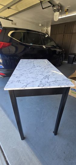 Tall Table Perfect Conditions