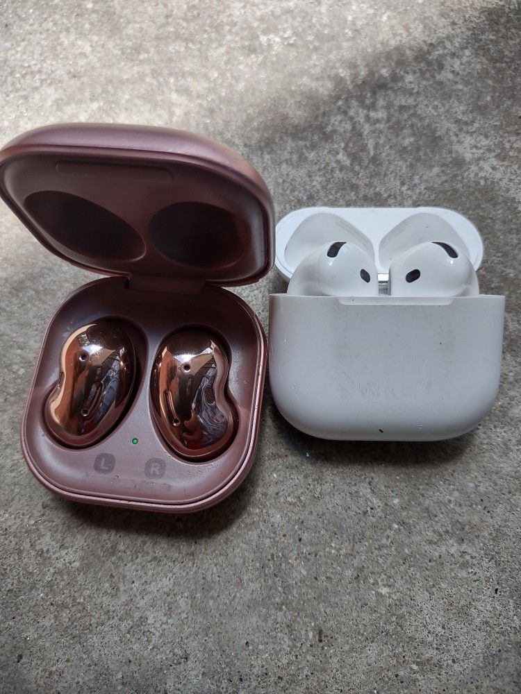 Samsung Galaxy Bud And Apple Airpod4