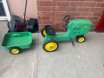 Vintage Ertl John Deere Pedal Tractor With Trailer
