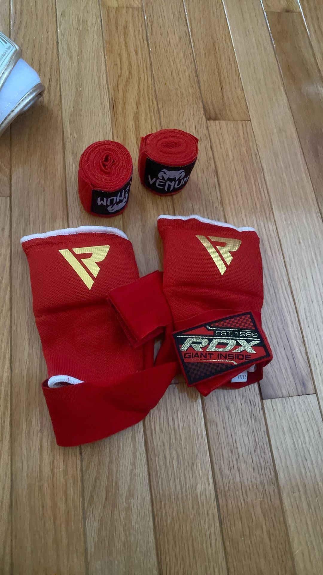 RDX Boxing Glove Inside + VENUM Wrist Wraps