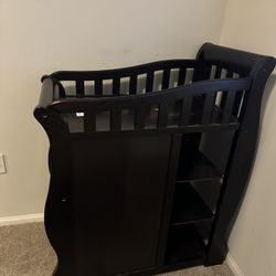 Baby changing table