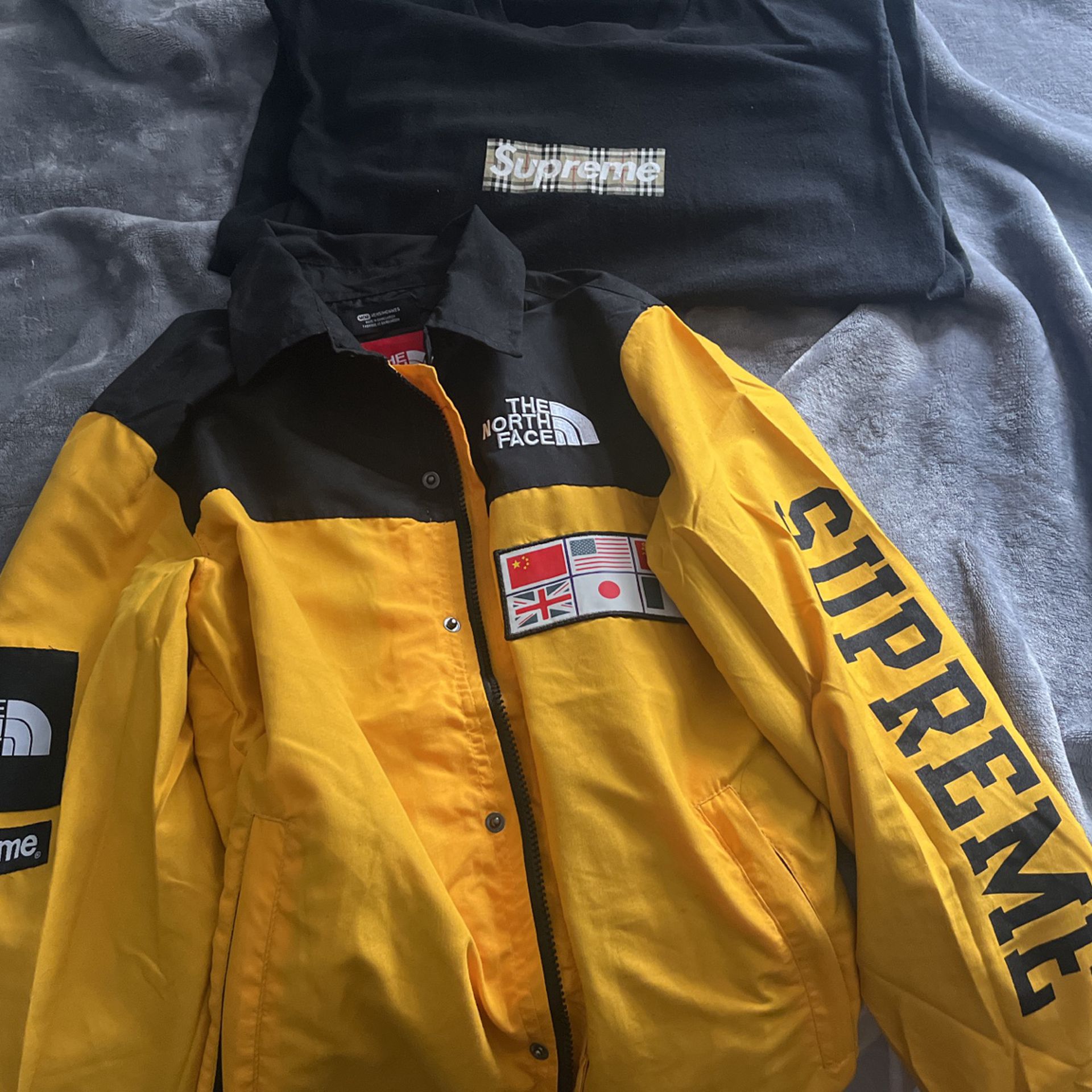 Supreme Burberry North Face for Sale in Chicago, IL - OfferUp