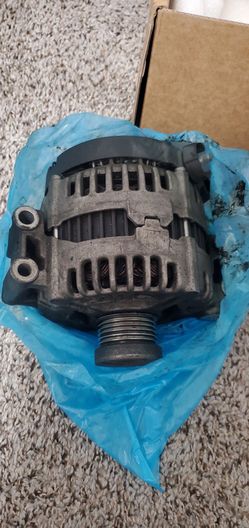 Alternador BMW 528i 2009 usado