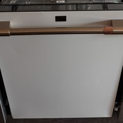 GE Cafe Dishwasher 