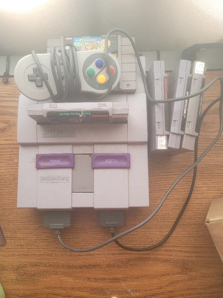Super Nintendo With 6 Games Two Contrlers And HDMI Adapter