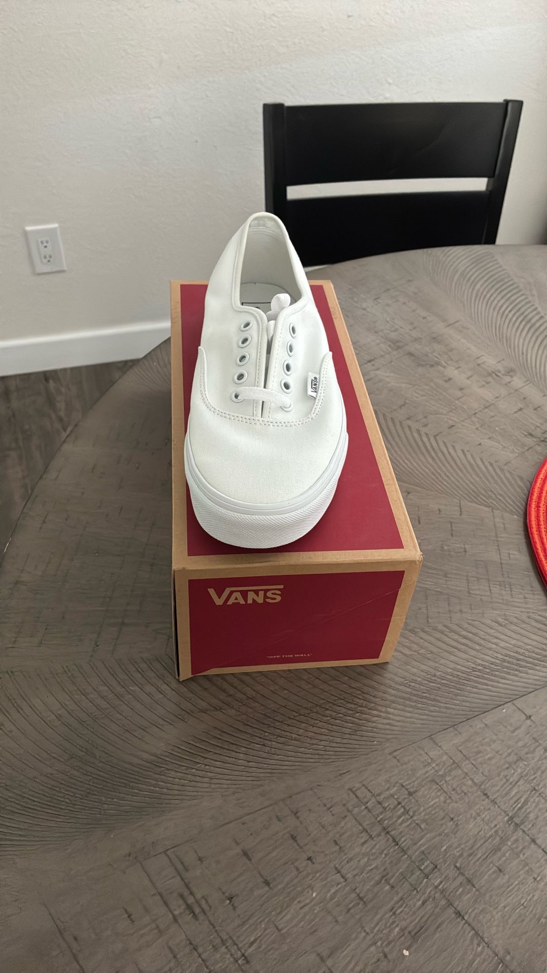 Vans (size:9.5M)