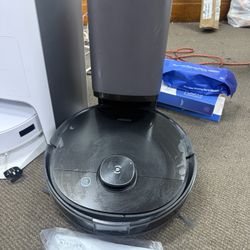 ECOVACS Deebot T8 AIVI+ Robot Smart Vacuum Cleaner and Mop with Self Empty Base