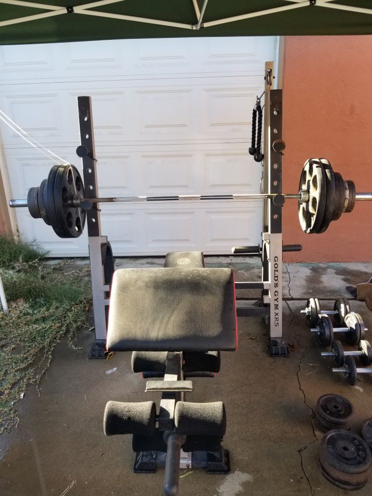 Bench press and dumbells