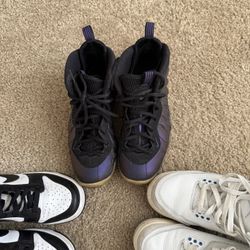 4 Pair Of Sneakers Valentines Special 💕