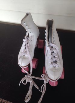 Chicago rolls skates