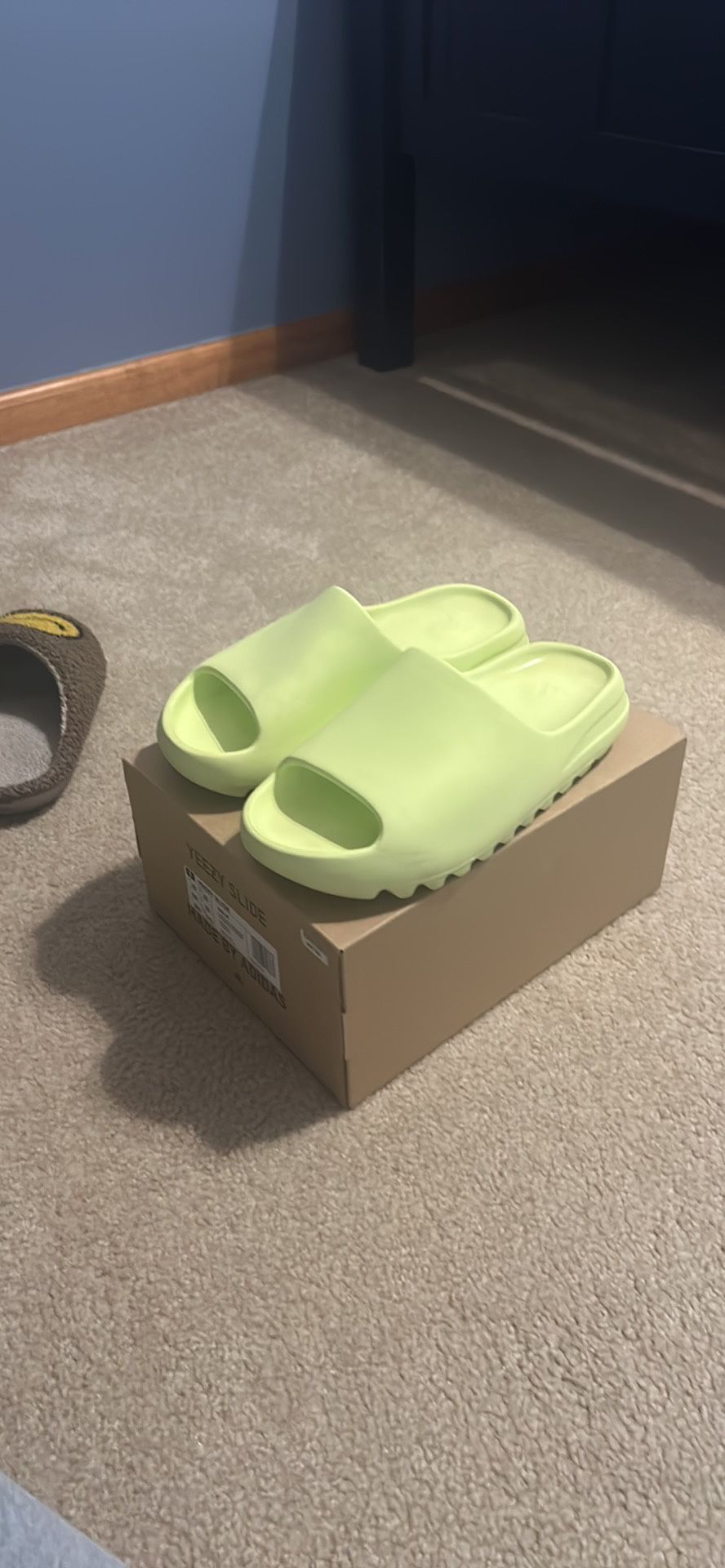 Yeezy Slides “Glow Green”