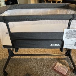 Brand New Rollable Bassinet