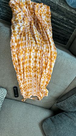 White and yellow dress