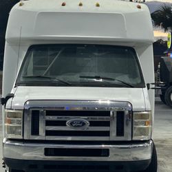 2009 Ford E-350