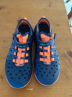 Size 1 boys stride rite Phibian water shoes