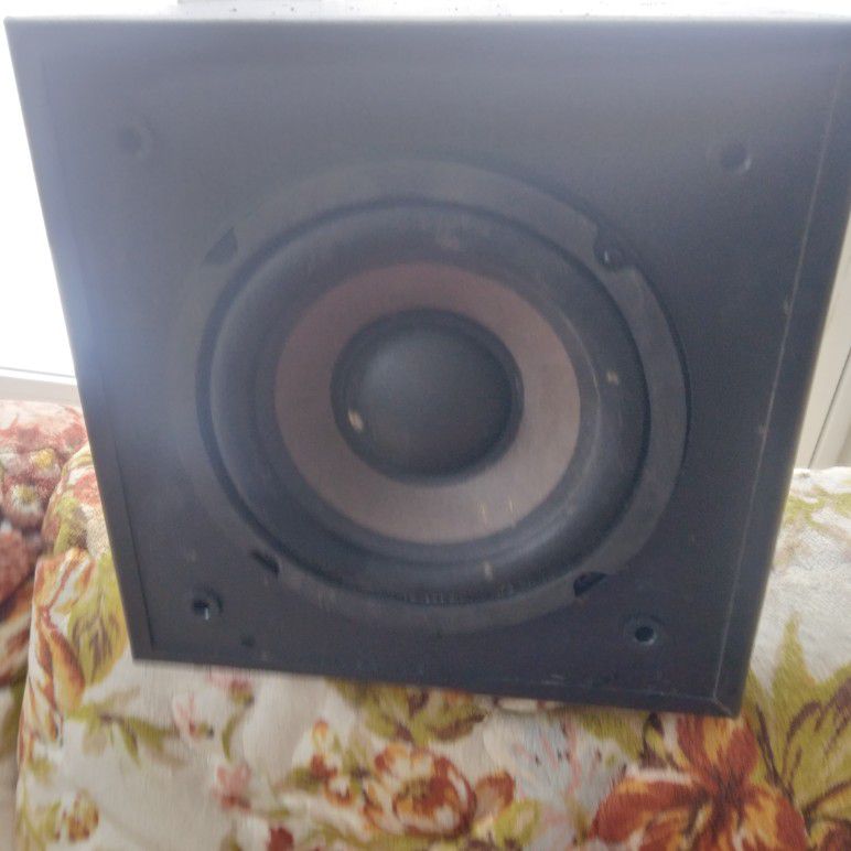 Nice Speaker For Sale 