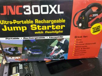 Jump starter JNC300XL lightly used in box
