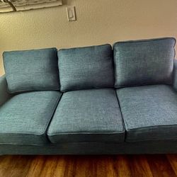 Sofa  Blue In Excellent Condition 