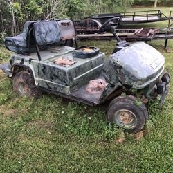 Old Harley Golf Cart. Does Not Run! 