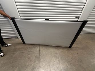 Portable Projector Screen with Black Frame