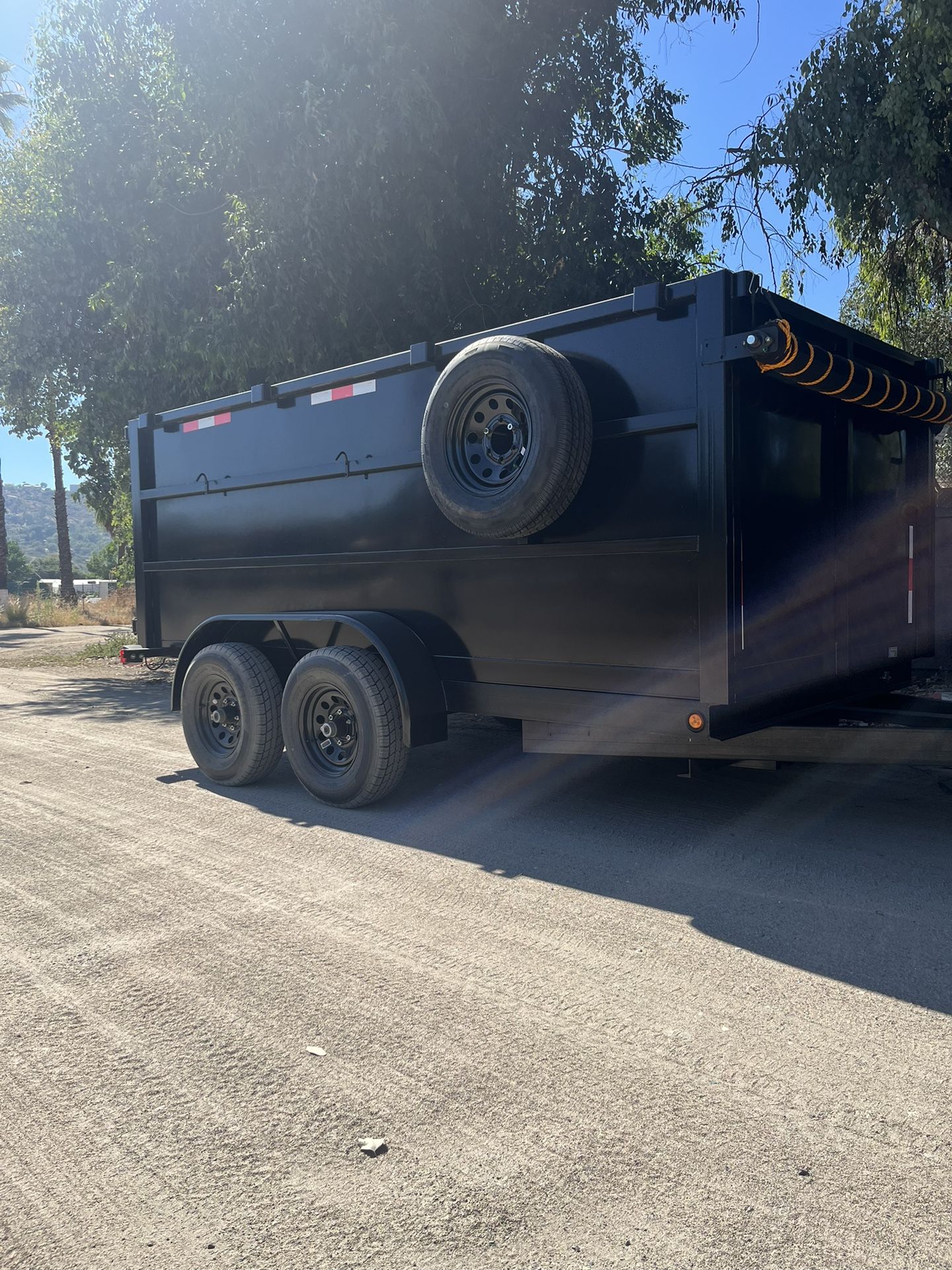 DUMP TRAILERS