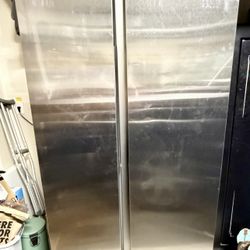 Samsung 36” Side By Side Refrigerator 28 cu ft