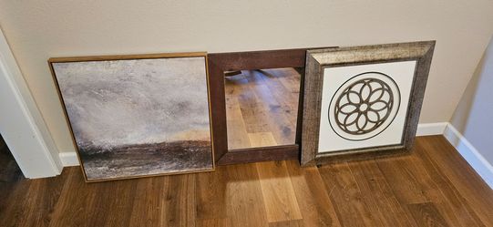 2 FT X 2 FT.  WALL. DECOR:  MIRROR. &  ART