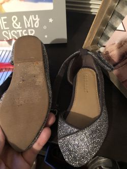 Old navy shoes size 6