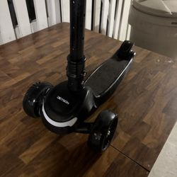 Jetson Kids Electric Scooter – 3 Wheel – Clean & Works