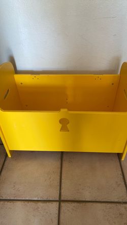 Toy chest