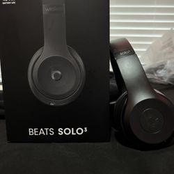 Beats Solo 3s 