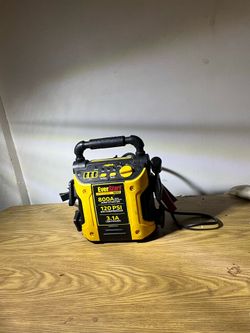 Everstart jumpstarter / air compressor