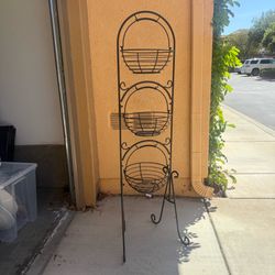 3-Tier Metal Fruit/Vegetable Swinging Basket