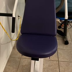 Shoulder press lat pull down FREE