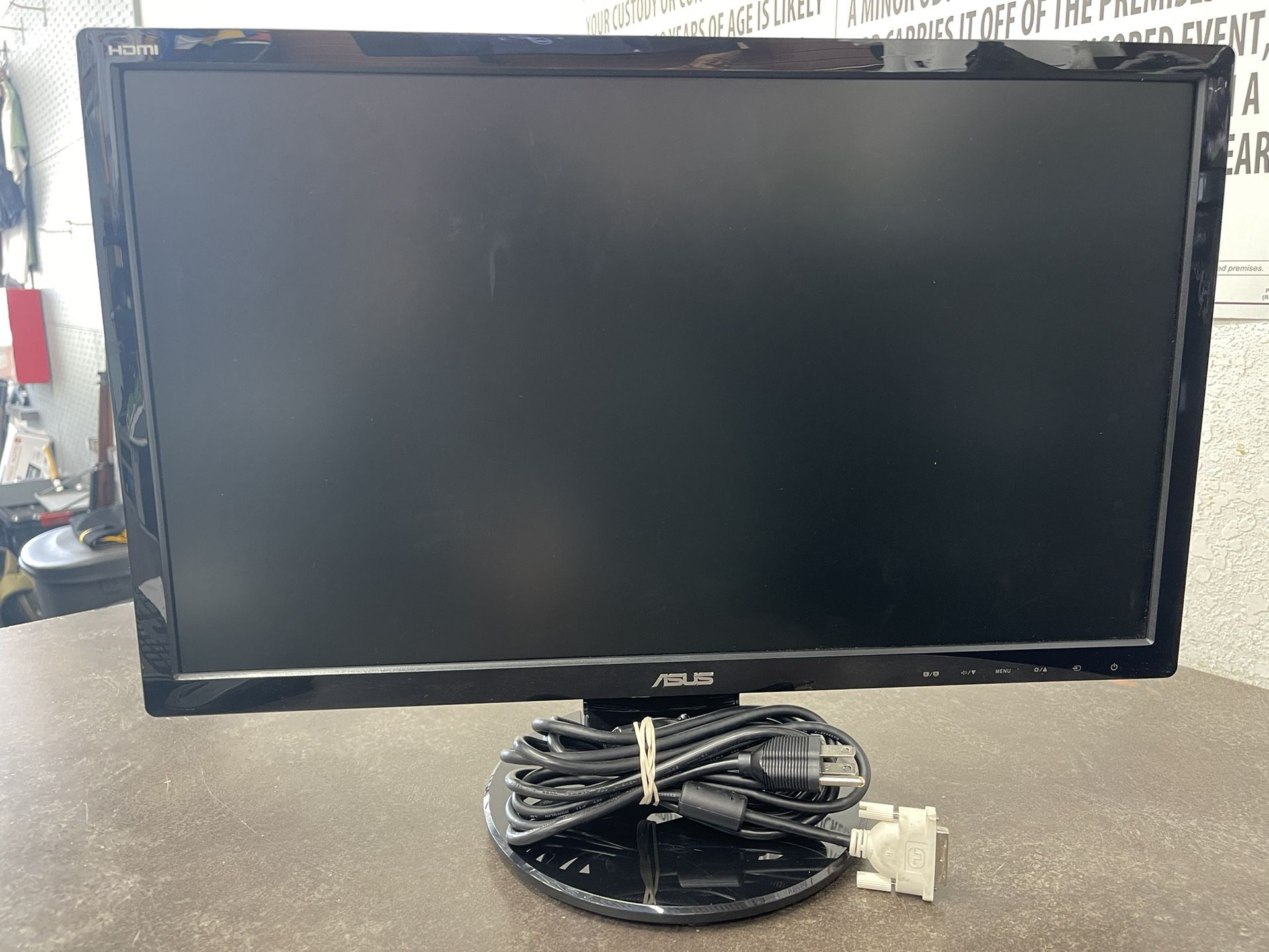 Samsung 32” 4K Gaming Monitor With power cable 