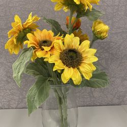 Beautiful Sunflower Vase Arrangement