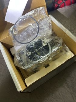 Edelbrock 1915 carburetor 750cfm - NEW